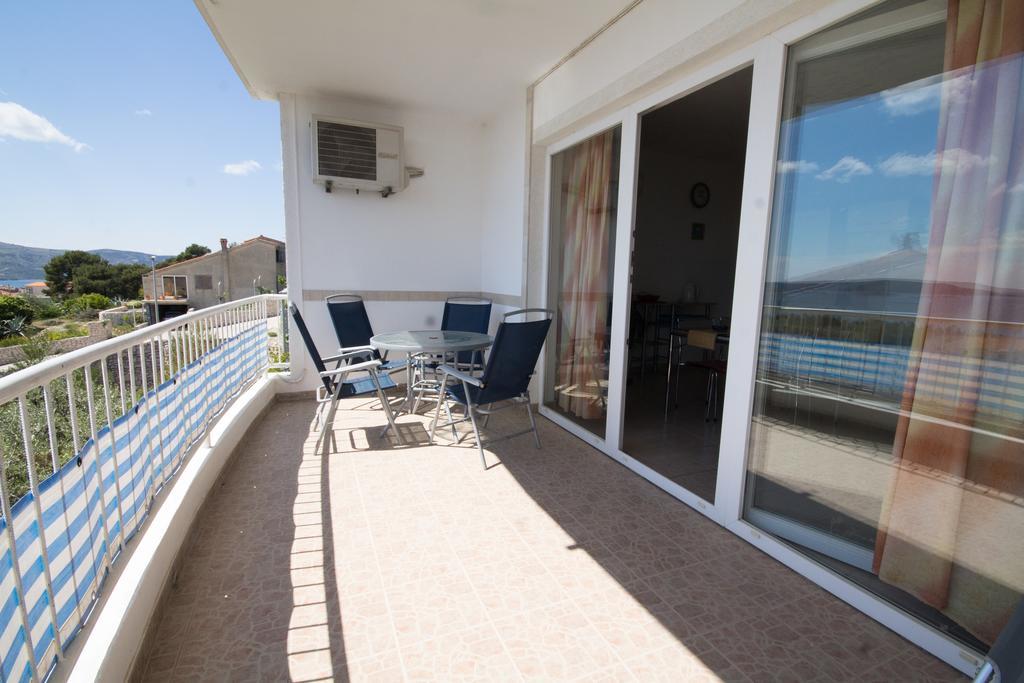 Apartments Jasna Trogir Exterior photo